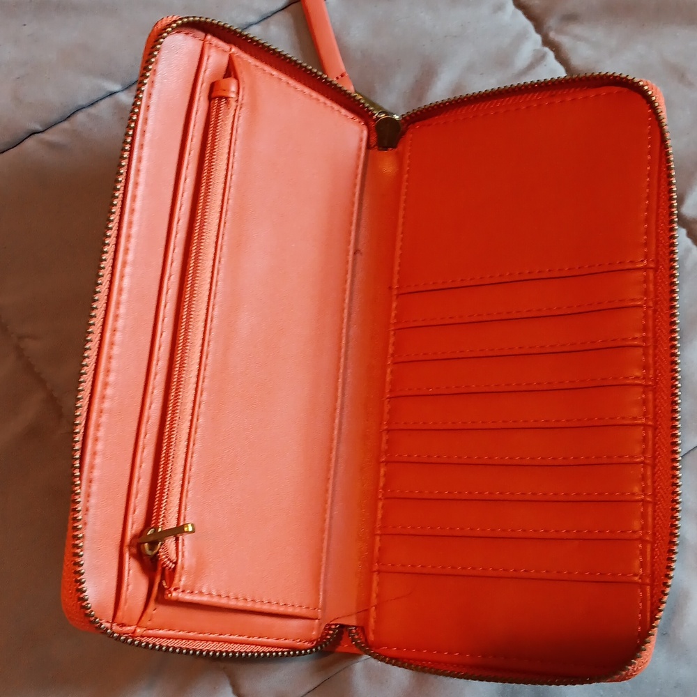 Universal Thread Wallet - Picture 2 of 3